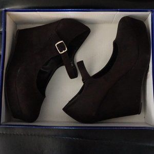 Black Mary Jane Heels